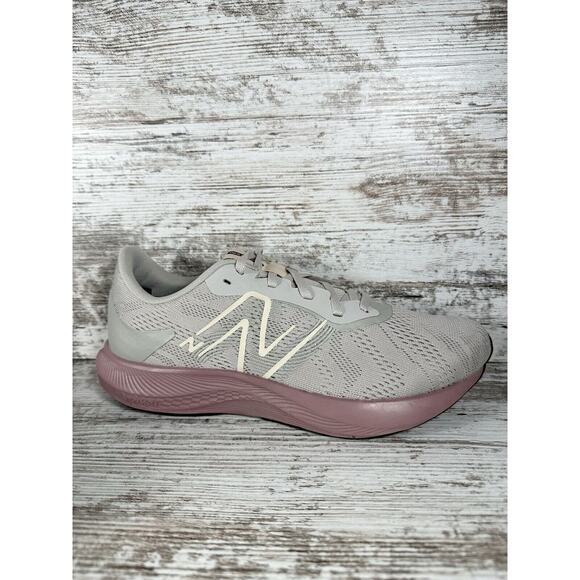Women's New Balance DynaSoft Pro Run V2 Light Biege Running Shoes Sz 9B Athletic - Picture 2 of 10
